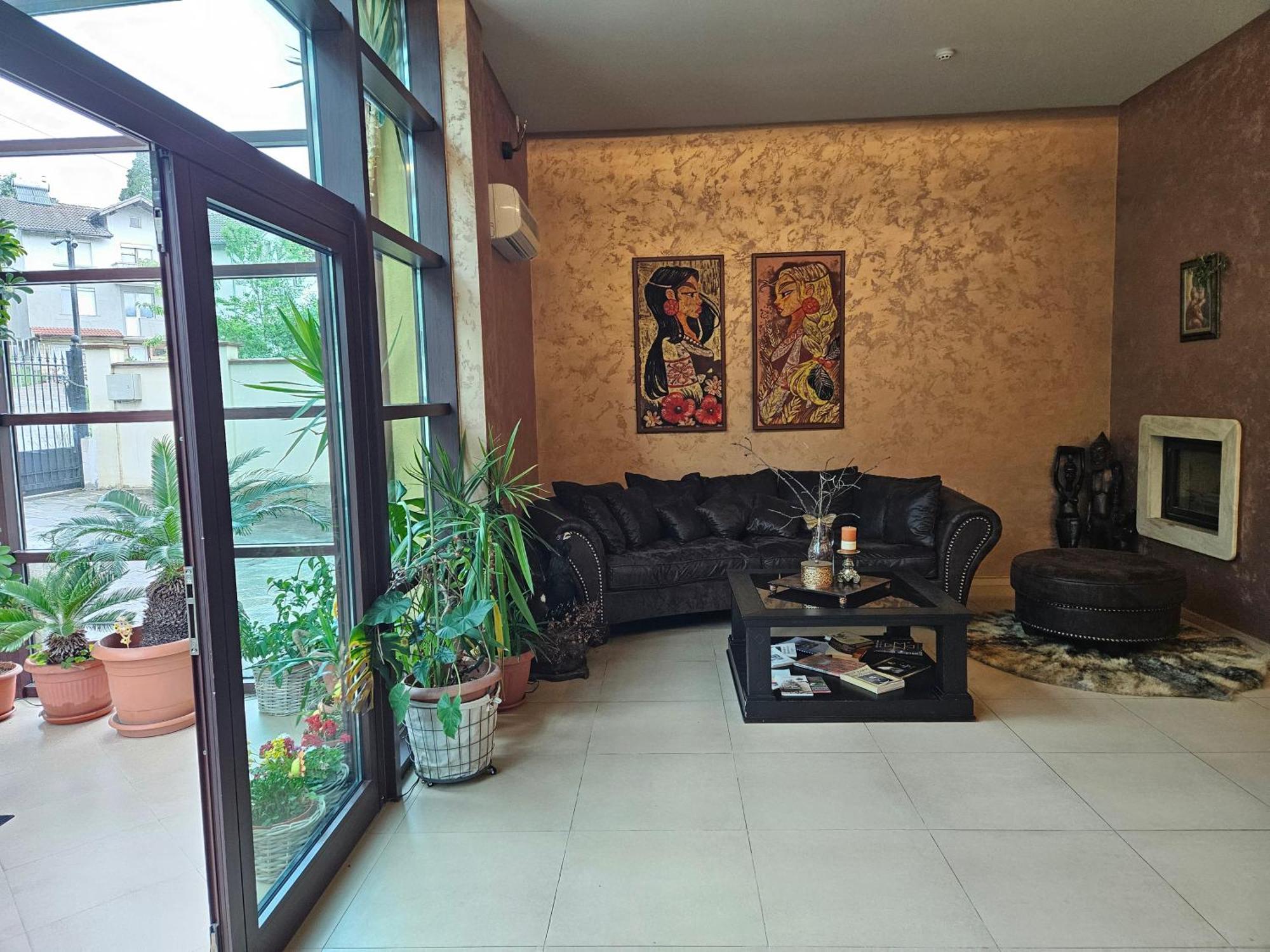 ברקוביצה Family Hotel Komhotel מראה חיצוני תמונה