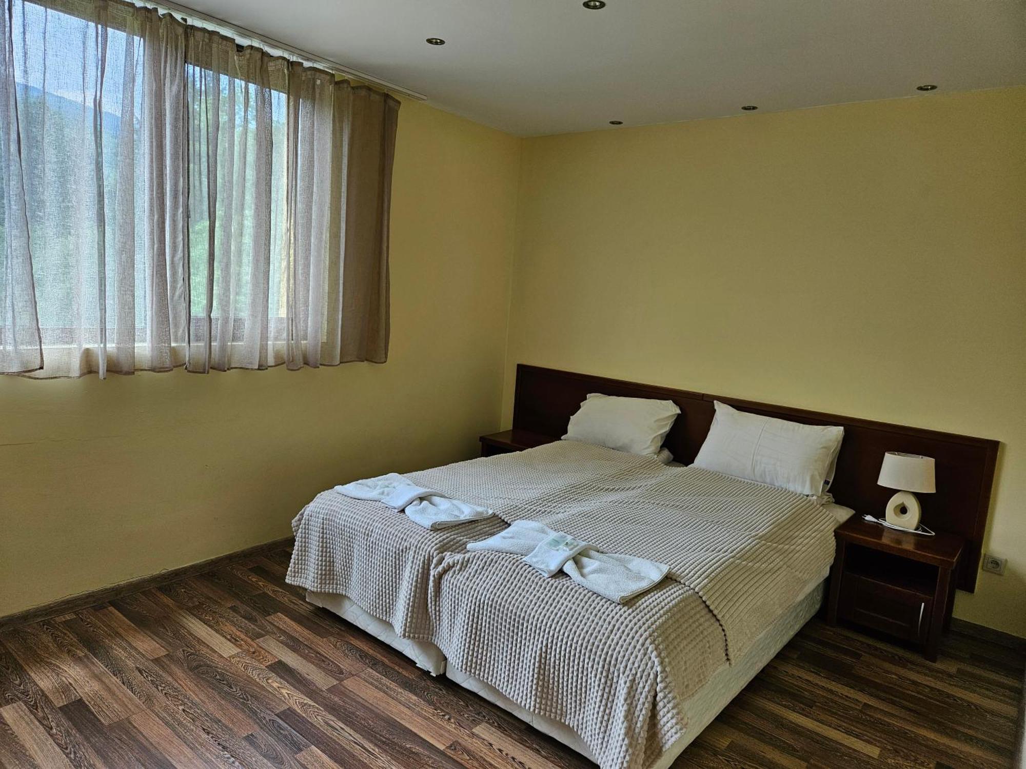 ברקוביצה Family Hotel Komhotel מראה חיצוני תמונה